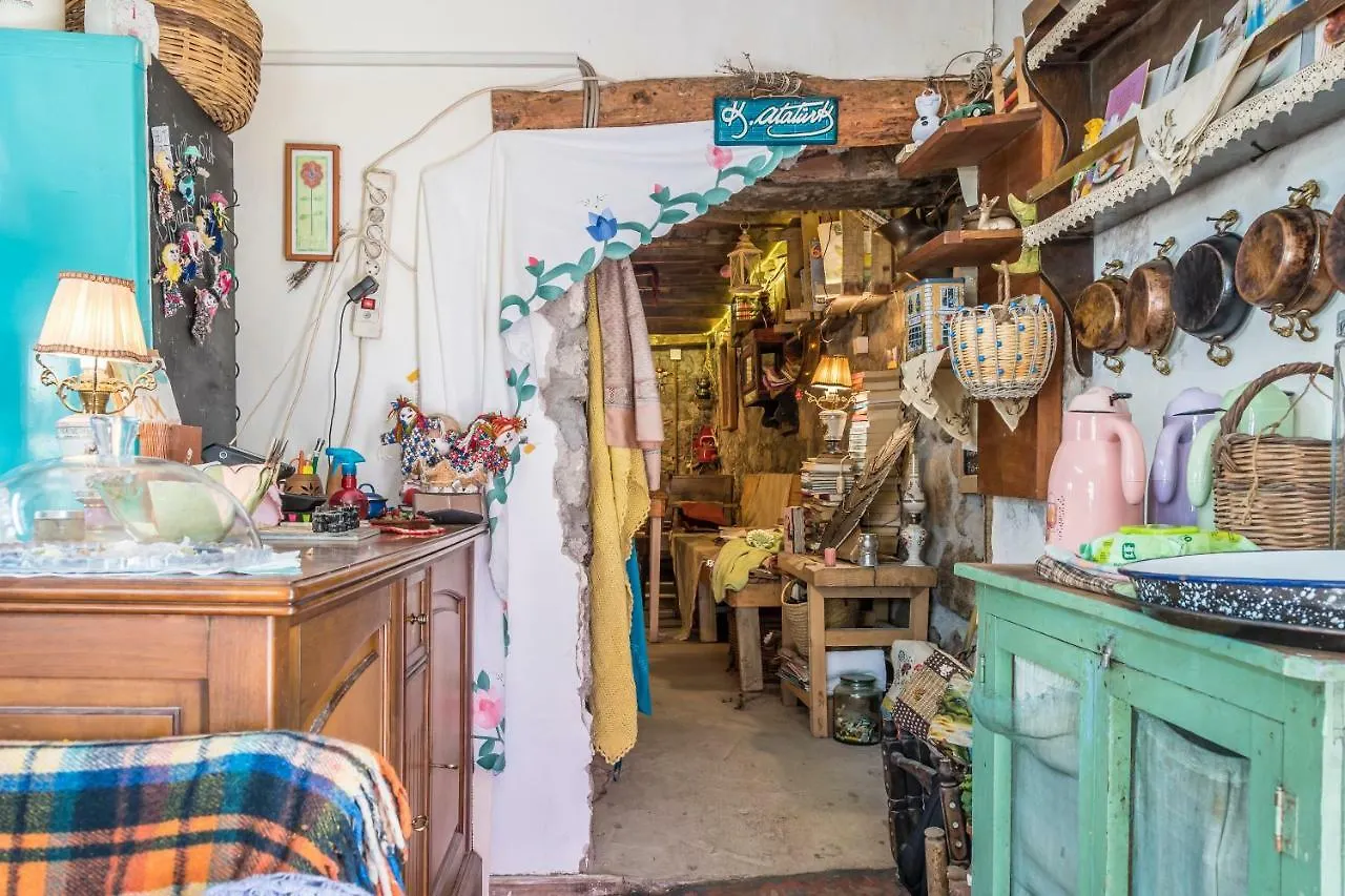 Hobbit House Barbaros Hotel Urla Homestay