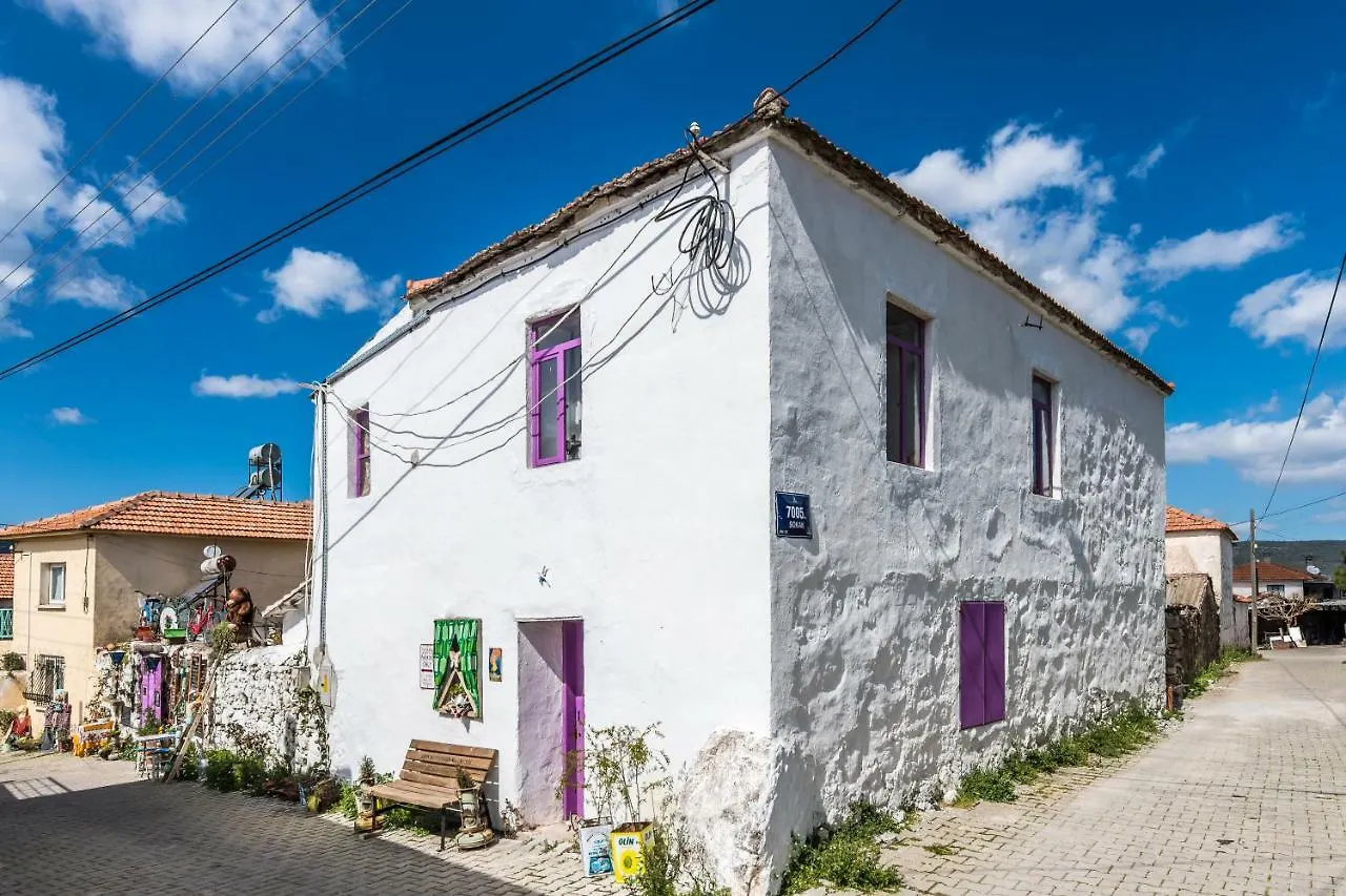 Hobbit House Barbaros Hotel Urla Homestay